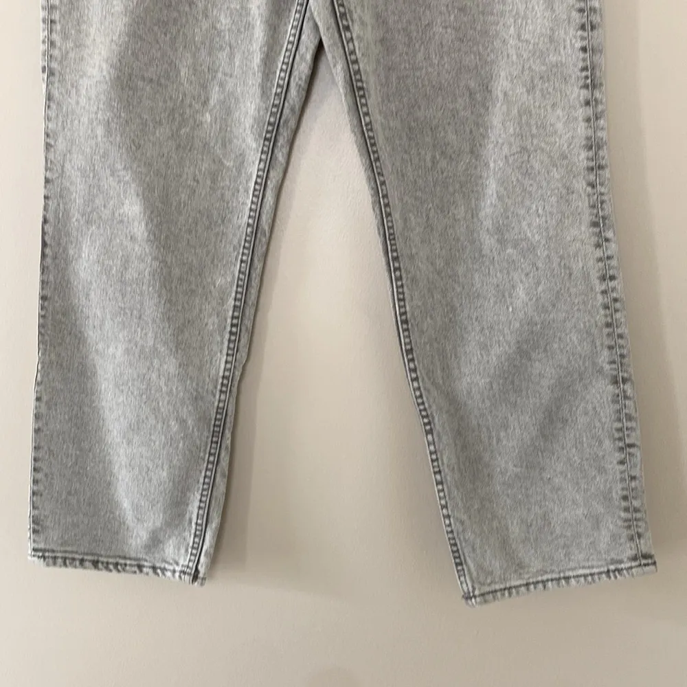 H&M High Rise Straight Leg Denim Jeans Light Acid Wash Gray Size 12 - Image 3