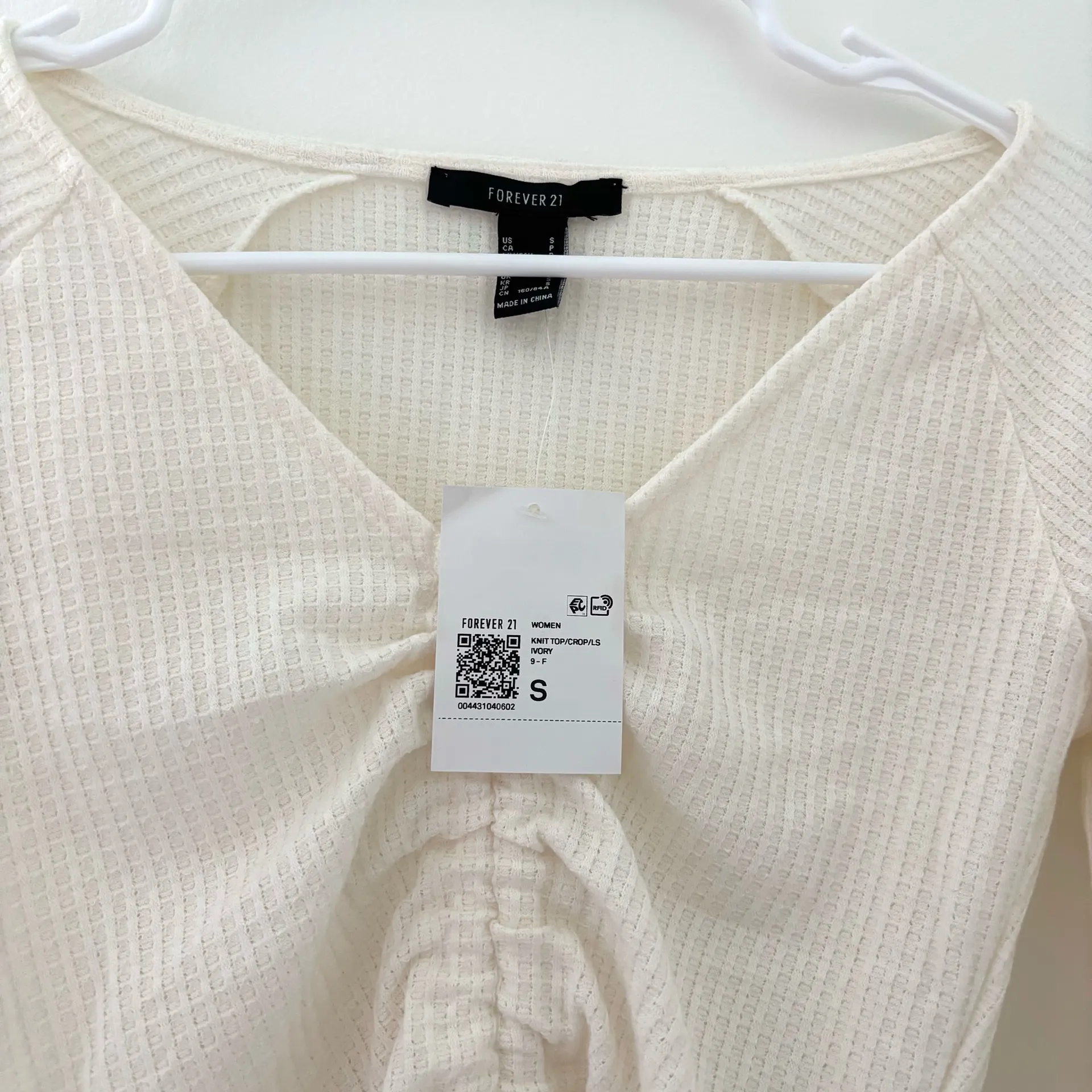 Forever 21 Sweater - Image 3