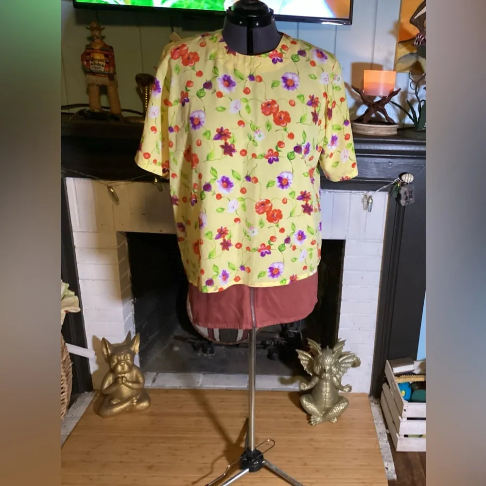 Vintage 90’s Yellow Floral & Cherry Top XL/Size 18 - Image 5