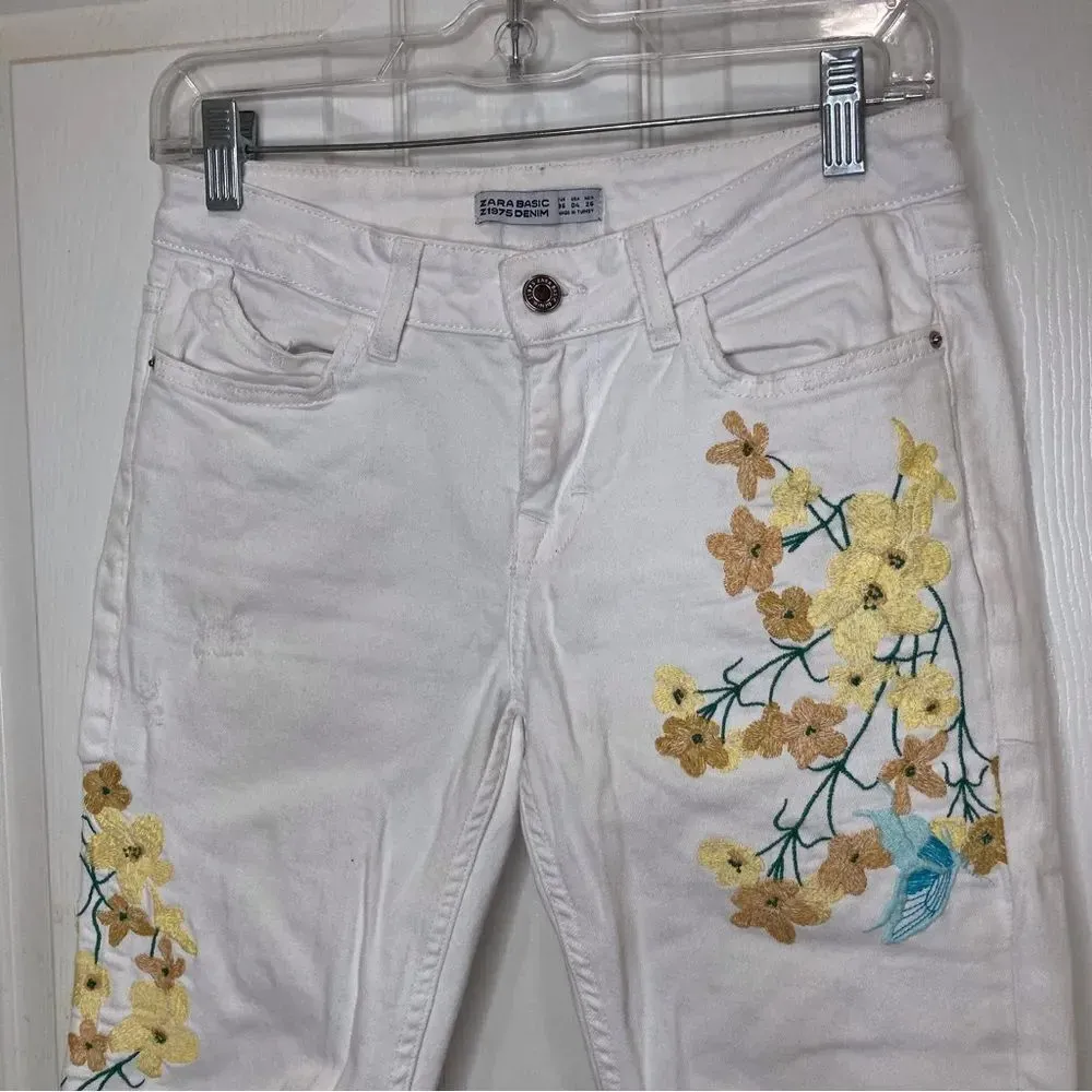 ZARA Floral Embroidered White Skinny Jeans Yellow Flowers Size 4 - Image 3
