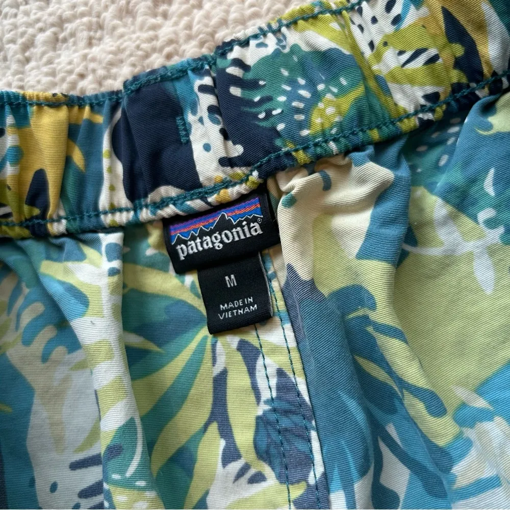 Patagonia Women's Barely Baggies Shorts in Wild Waratah: Tasmanian Teal - Image 2
