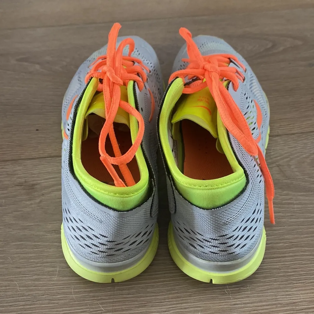 Nike Womens Free 5.0 TR Fit 4  Gray Running Shoes Sneakers. Excellent condition - Image 4