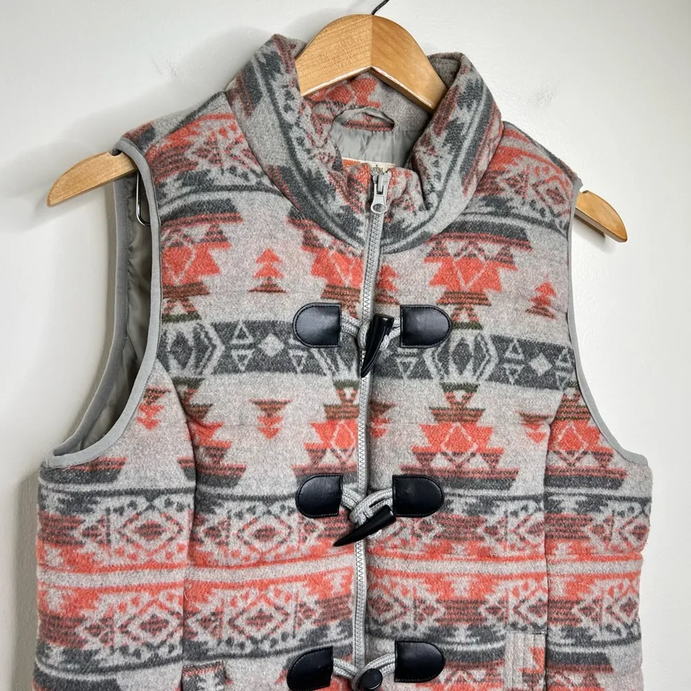Ruff Hewn Southwest Aztec Vest Toggle Buttons and Zipper Closure Puffy Medium - Image 2