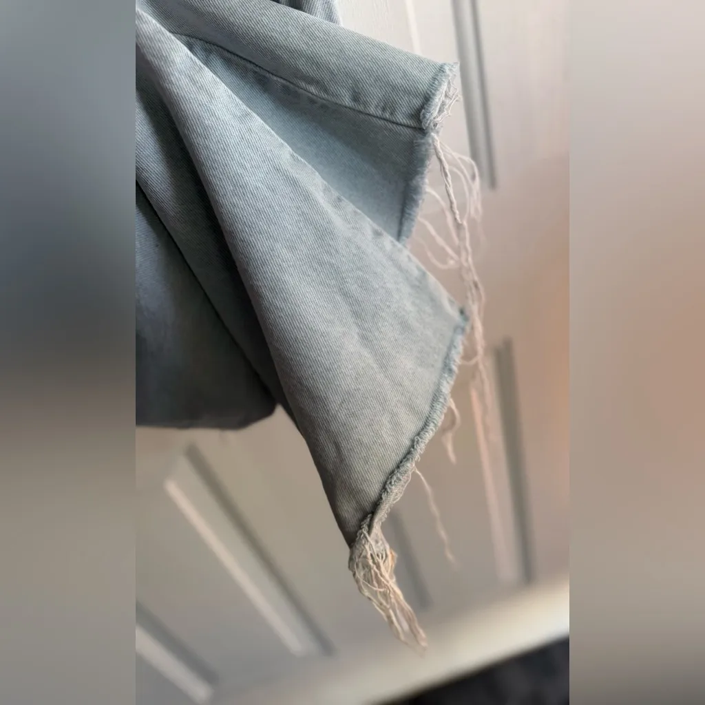 UNIVERSAL THREAD Mid Rise 90s Baggy Distressed Light Wash Jeans 4R - Image 7