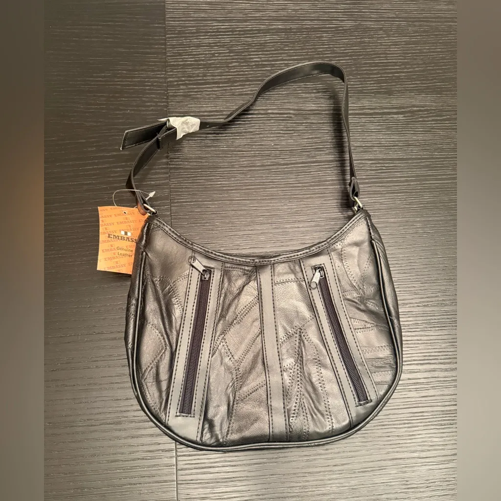 NEW Deadstock Vintage Genuine Leather Saddle Bag Black Leather Purse - Image 2