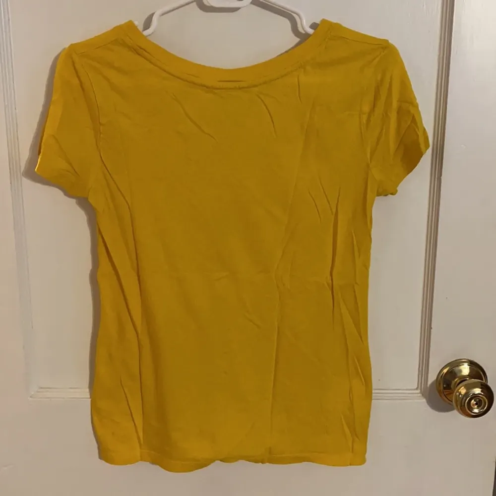 Forever 21 Plain Yellow T-Shirt - Image 3