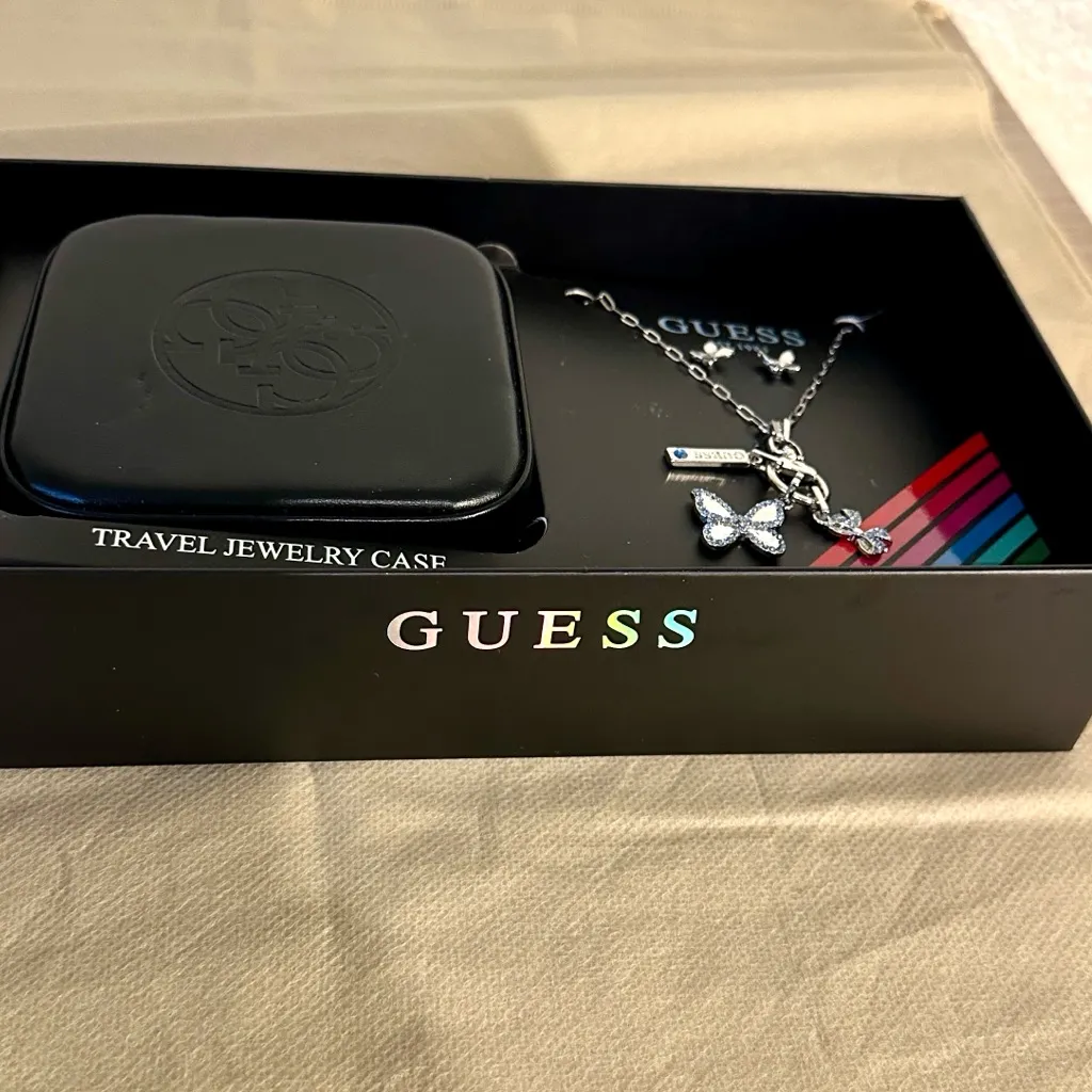 Guess Silver Blue Tone Butterfly Charm Necklace
Earrings (3pc Set) Trendy Style - Image 4