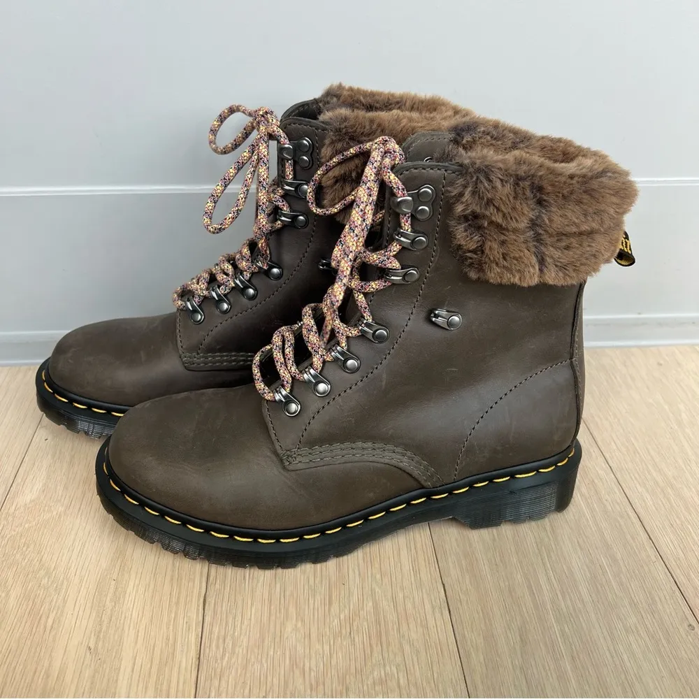 Dr Martens 1460 Serra Collar Faux Fur Lined Lace Up Boots - Image 5