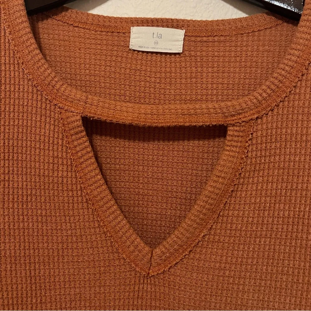T.LA Nadia cut out waffle knit long sleeve thermal, terracota, oversized XS - Image 6