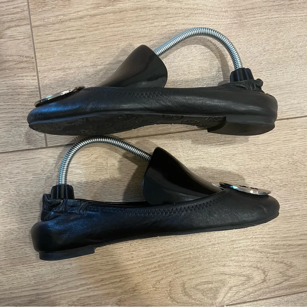 Tory Burch Minnie Travel Ballet Flat Black Leather Scrunch Size 6 - Image 2