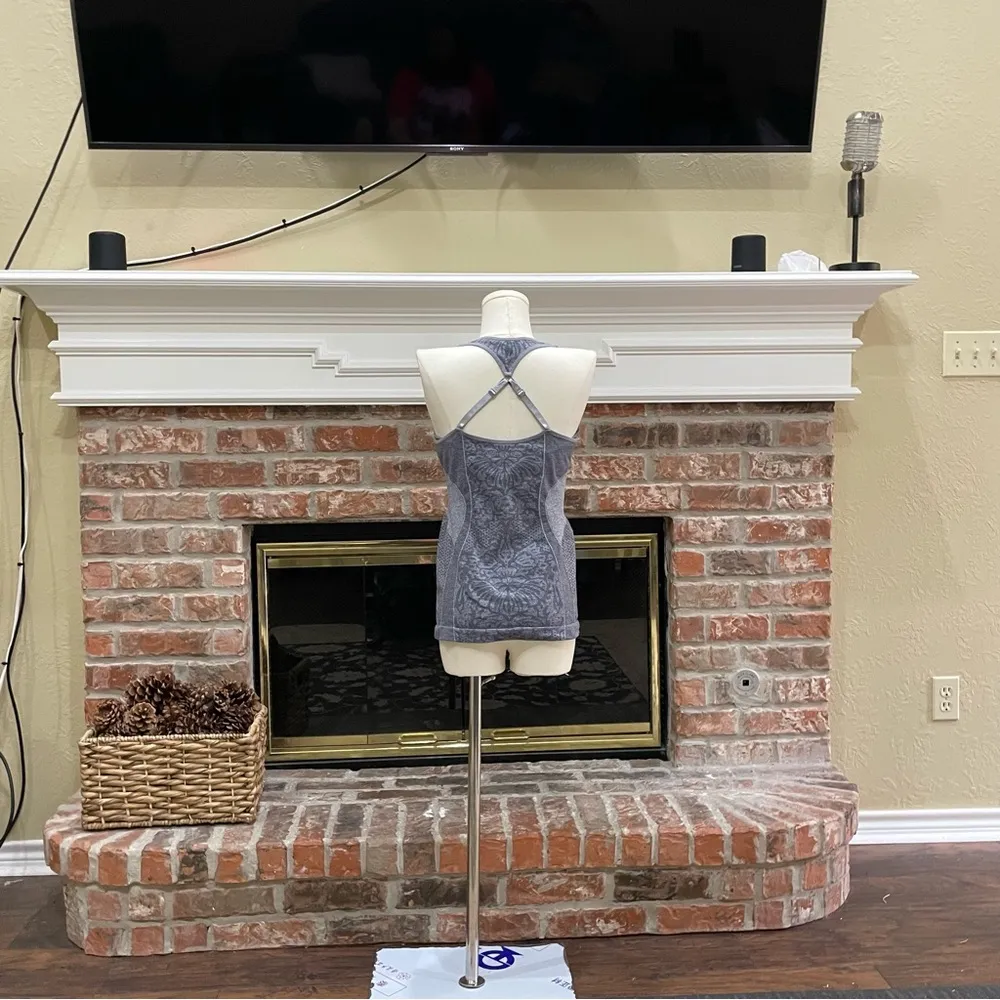 Sport light blue workout athletic top / M / Excellent condition - Image 9