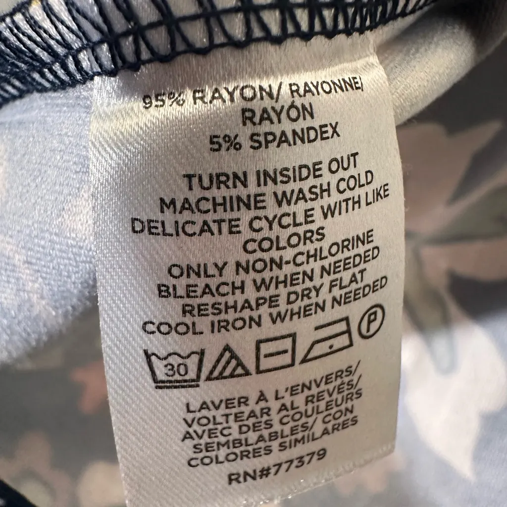 Ann Taylor floral 3/4 sleeve multicolor top size small NWT - Image 5