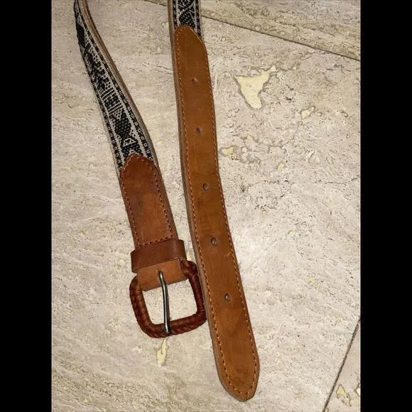 Womens Vintage Leather Belt South American Black & White Textile Woven‎ Size 32 - Image 5