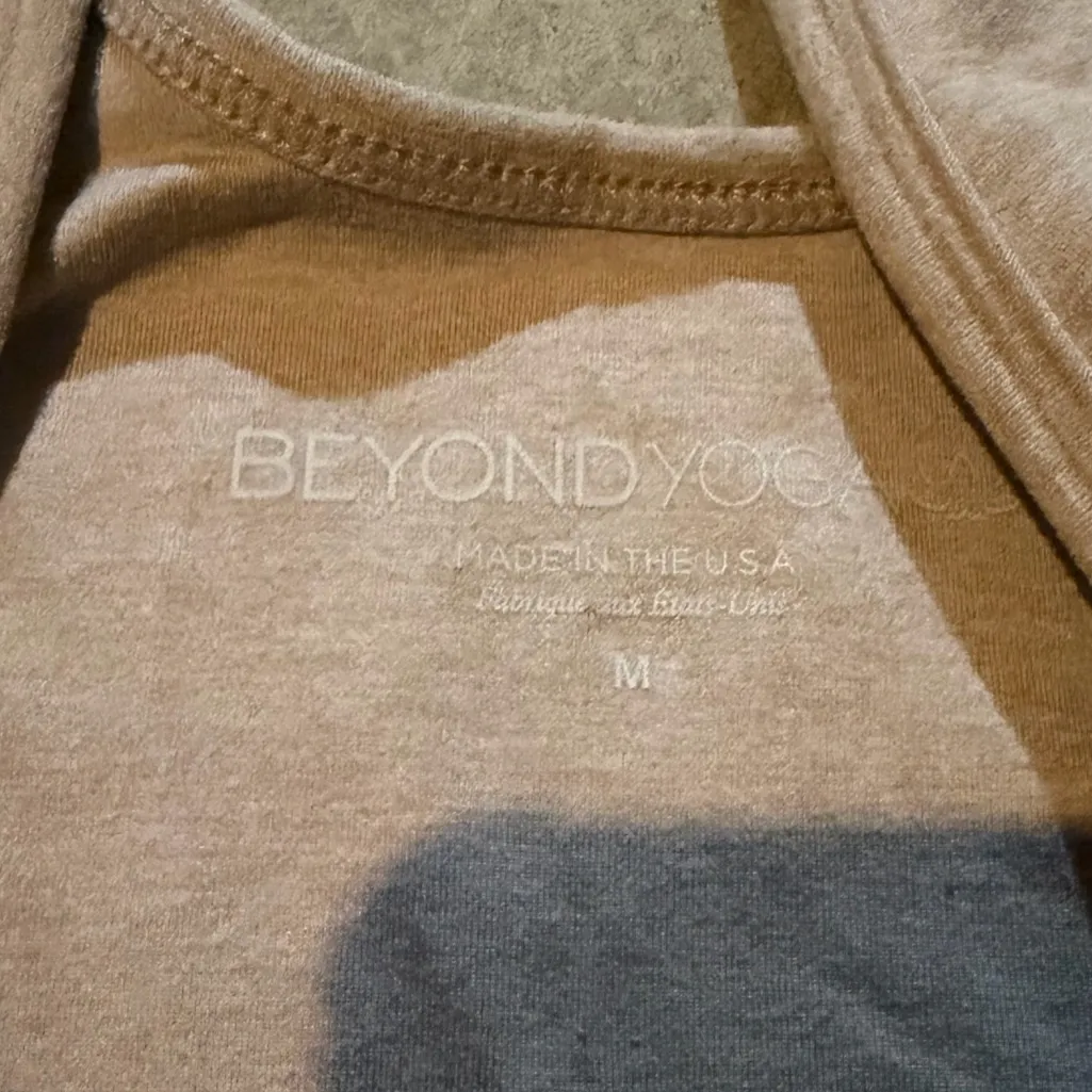 Beyond yoga top - Image 3