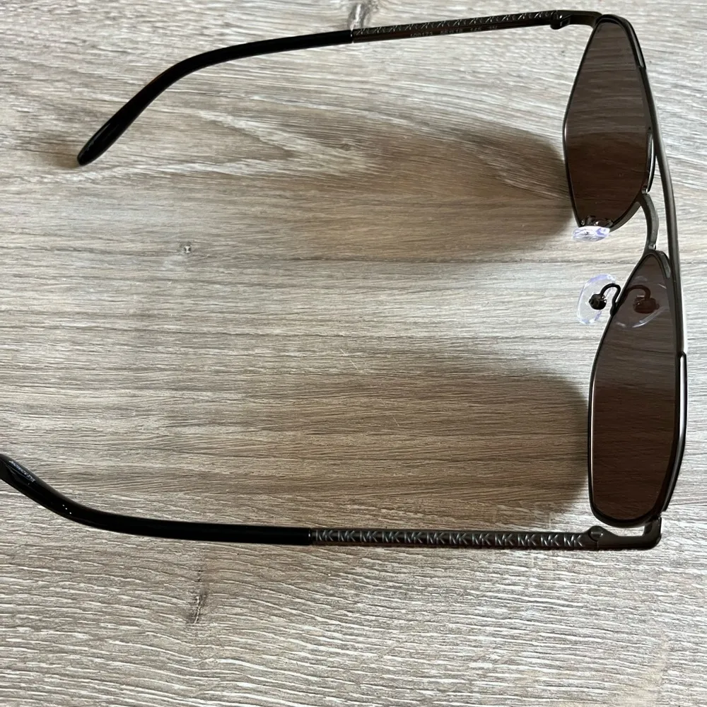 NWT Michael Kors Matterhorn Sunglasses - Image 6