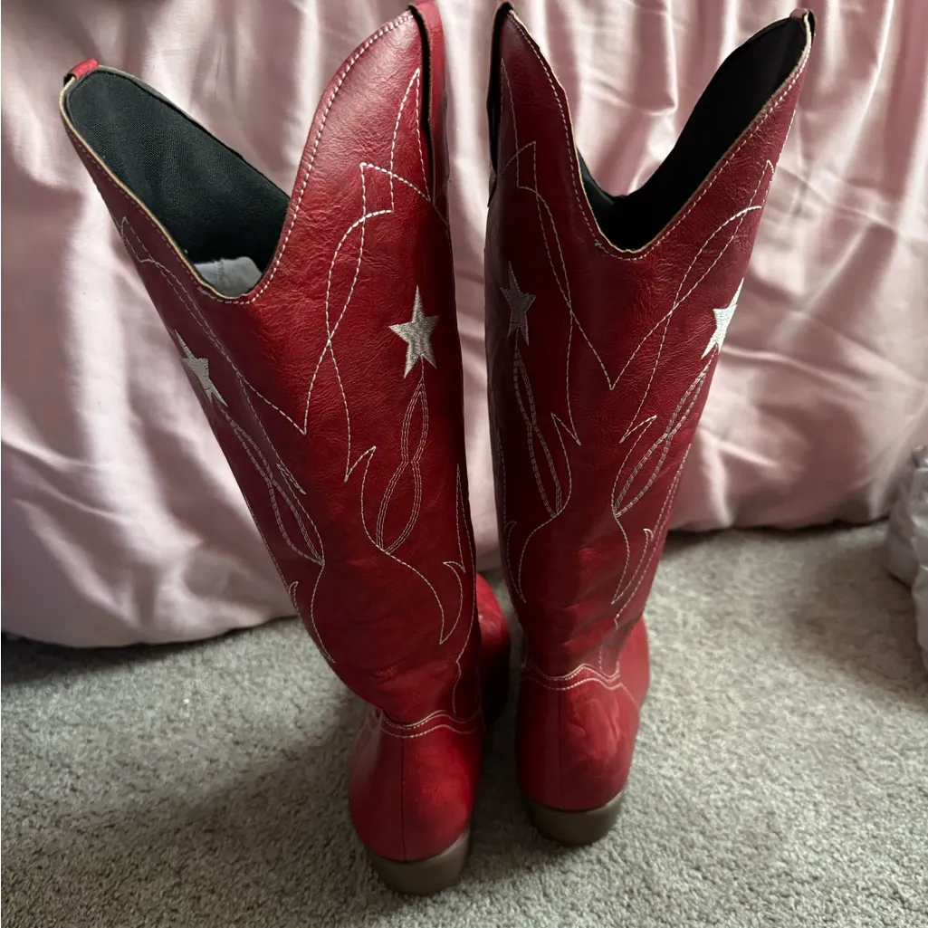 Red Western-Style Women's Boots - Image 4