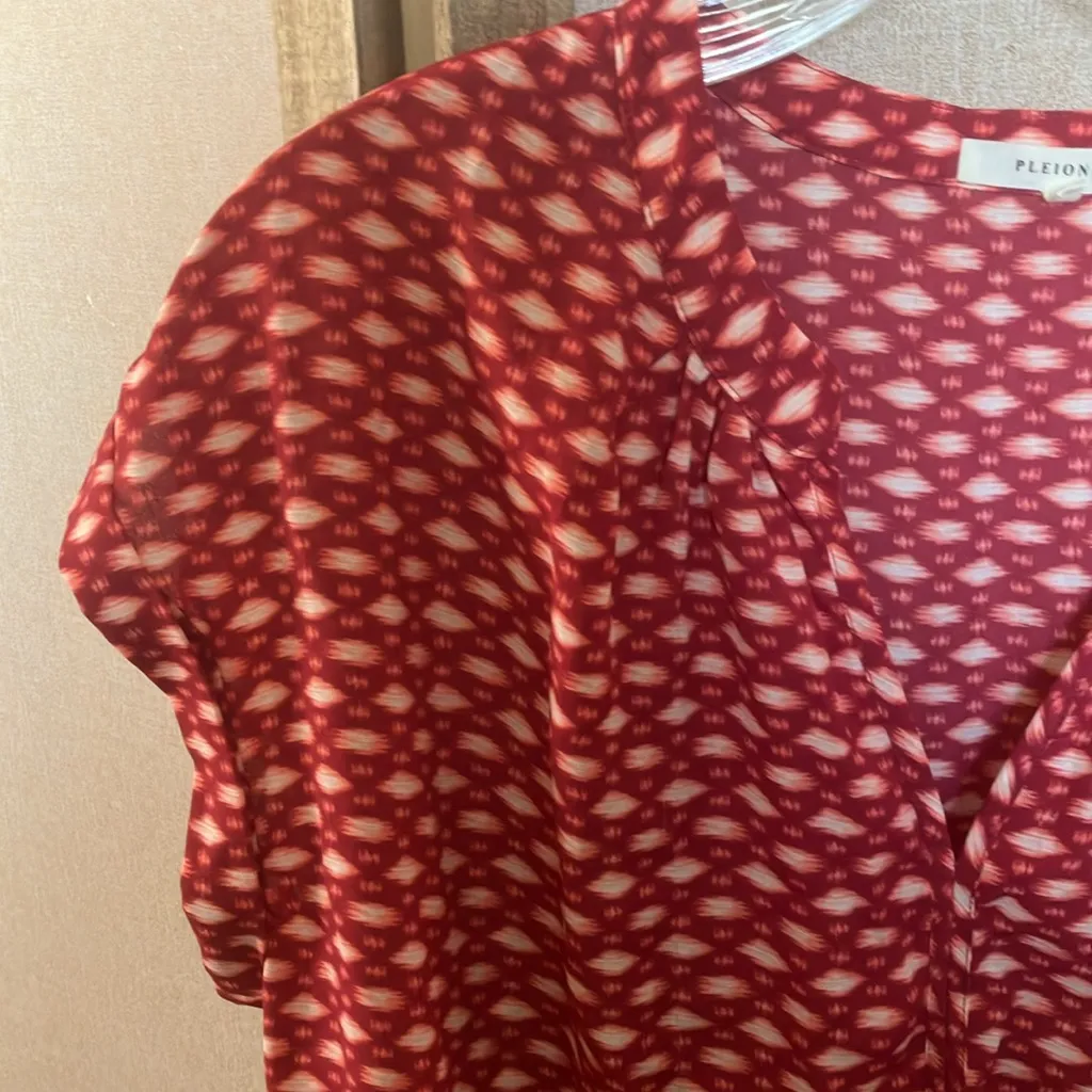 FINAL MARKDOWN Pleione Red and White short Sleeve Blouse medium - Image 2
