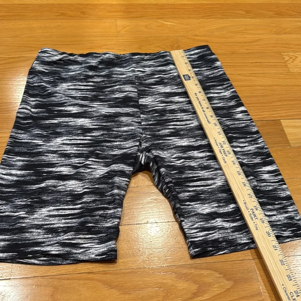 Terra & sky women’s plus sizer bike shorts size 1X (16W -18W) . - Image 4