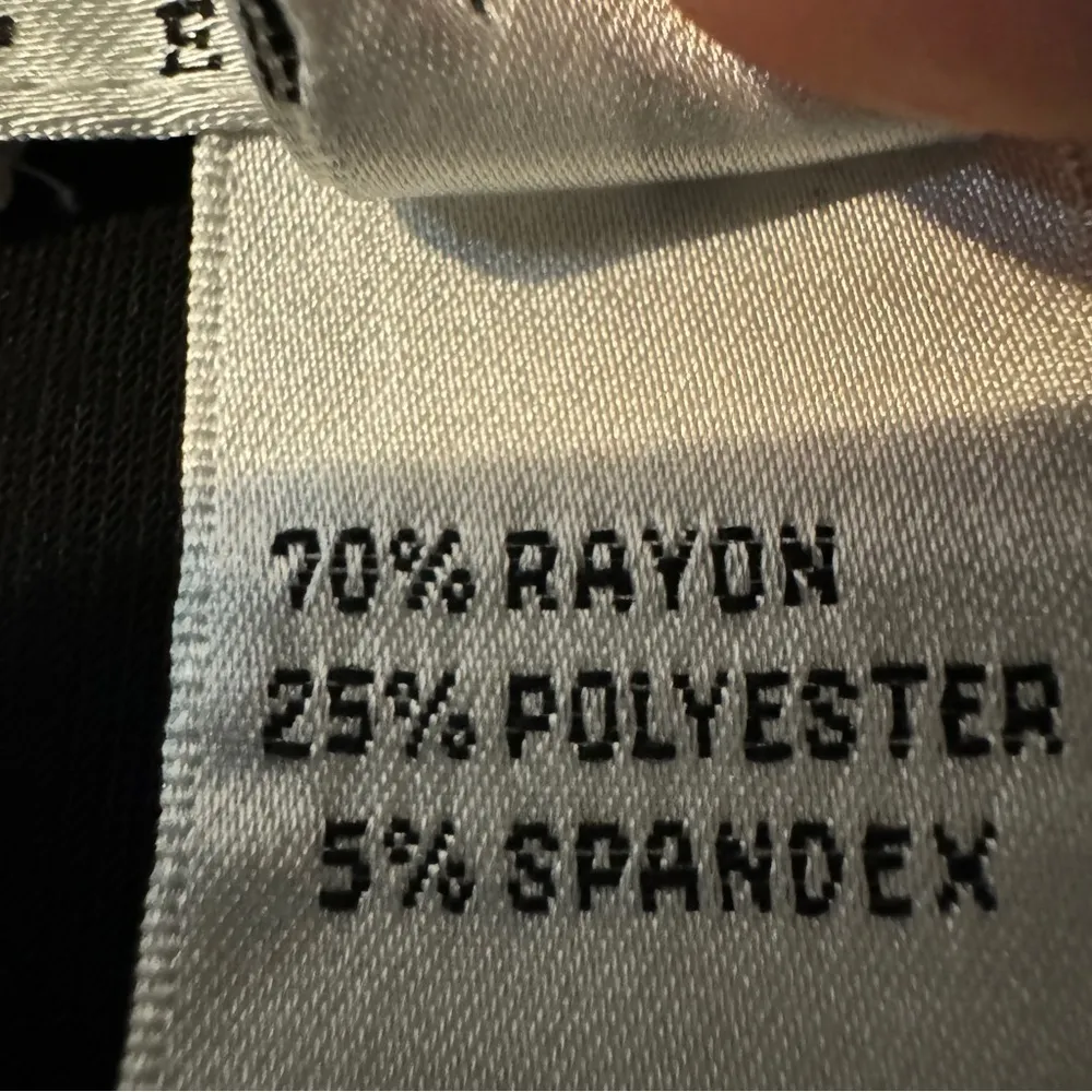 Talbots Petite Large PL Sleeveless Top Classic Simple Black Basic Dressy Work - Image 4