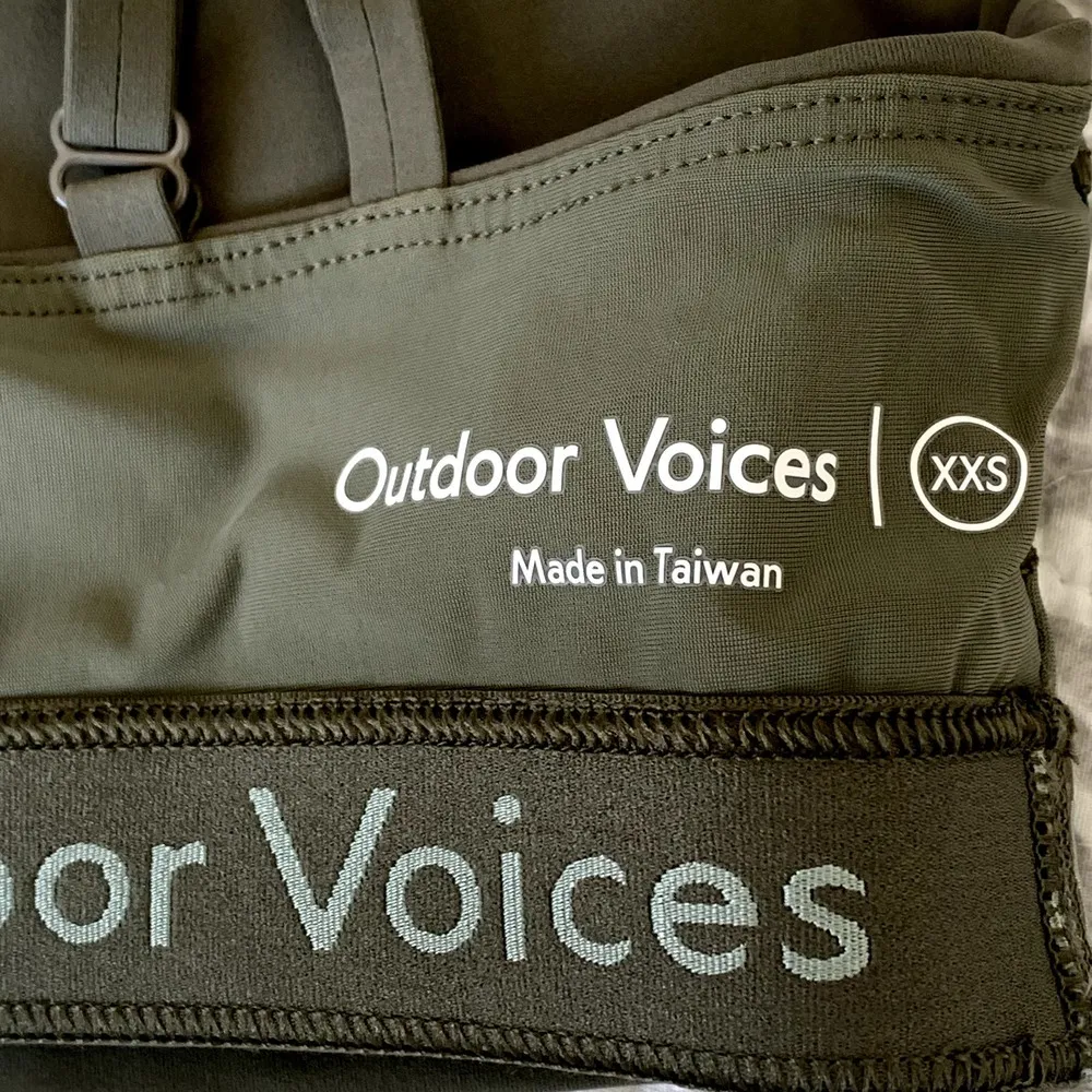 NWT Outdoor Voices Zoom Double Strap Bra in Tea Tree Green - Image 4