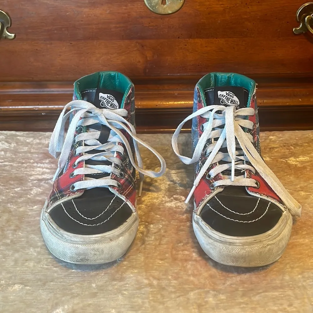 VANS SK8-Hi Tartan Daze Blue Red Multi Plaid Studded Sneakers $167 EUC Wmn 5.5 - Image 4