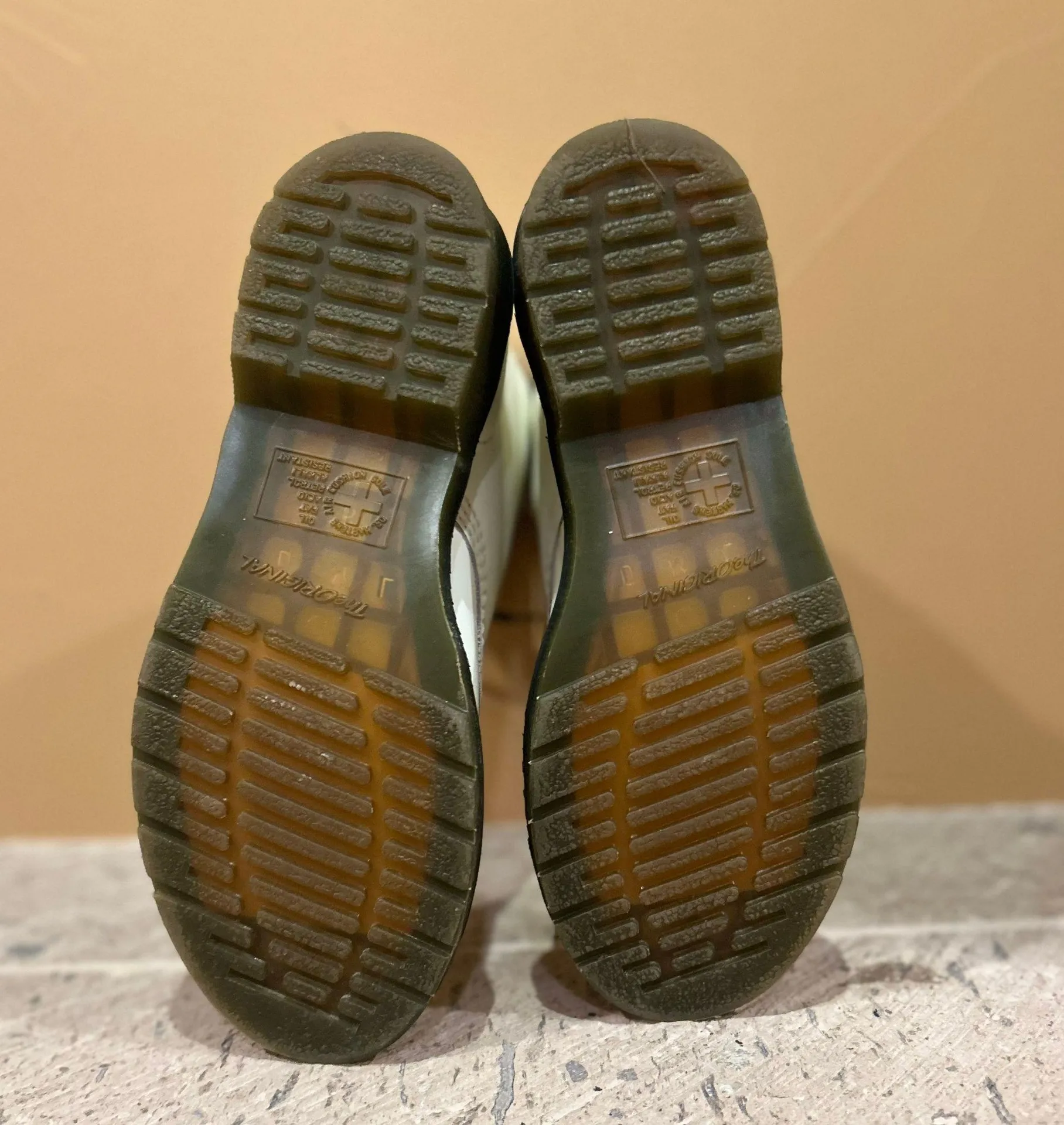 White Size 8 - Image 5