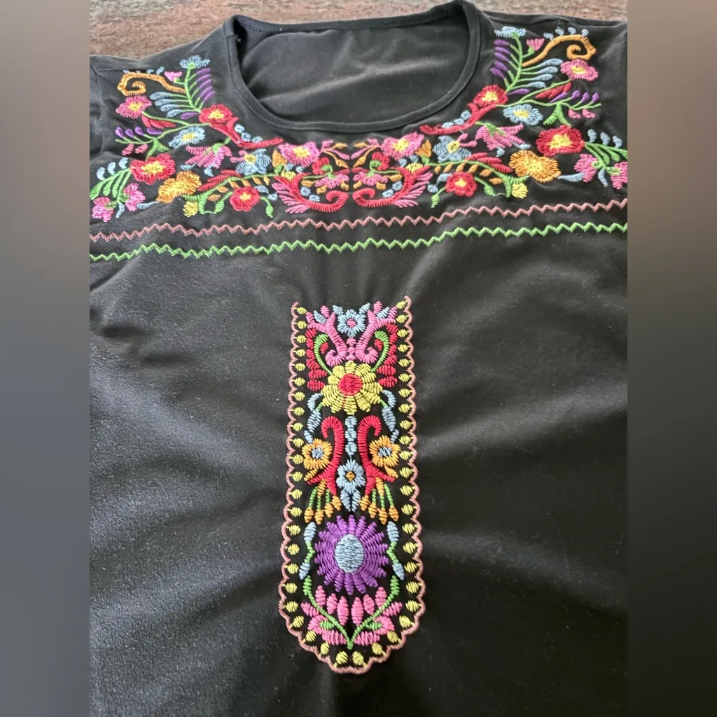 Embroidered Black Top With Multiple Mexico Colorful Floral Size M - Image 3
