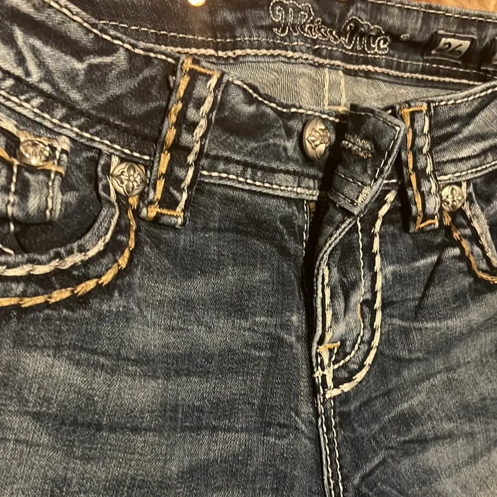 Miss me cuffed capri size 26 - Image 5