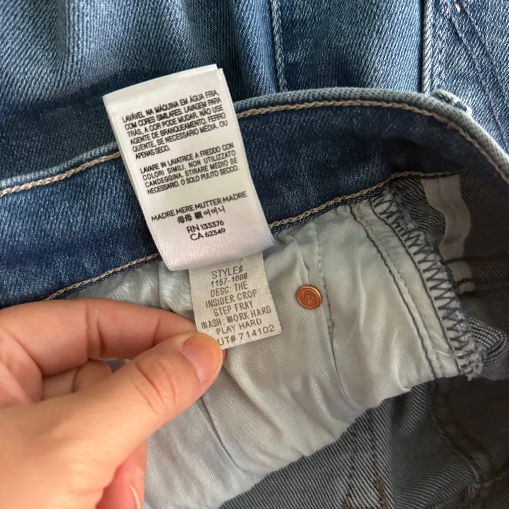 Mother the Insider crop step fray jeans high rise work hard play hard Blue Size 31 - Image 7