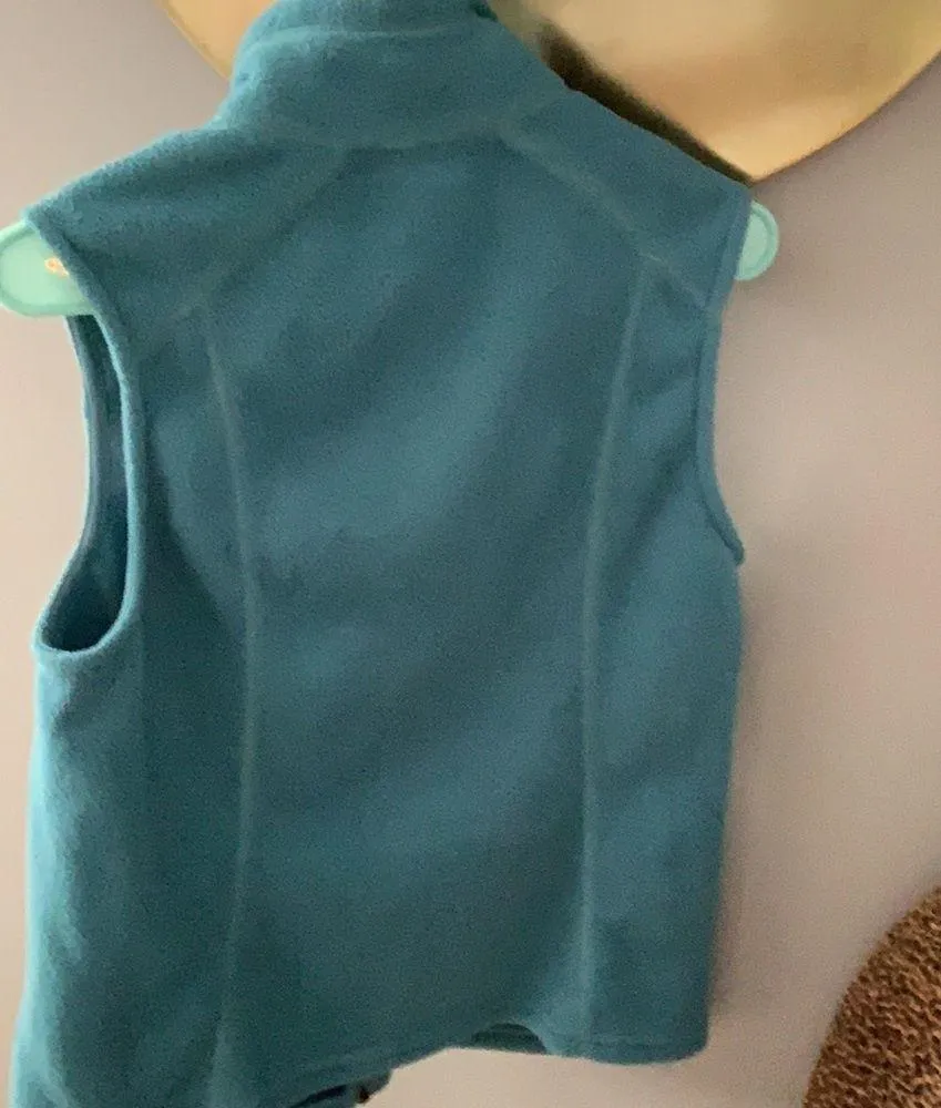 women’s Patagonia vest - Image 4