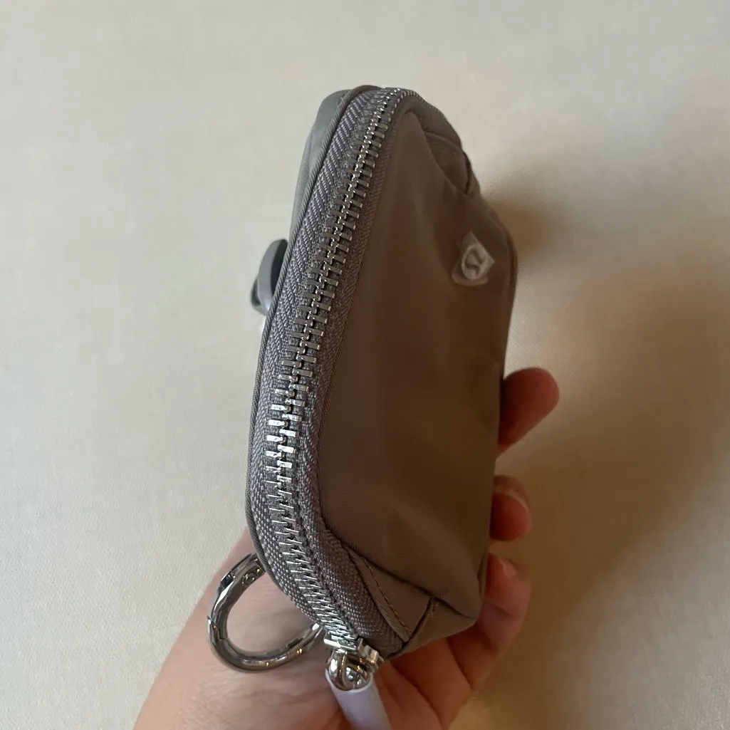 Lululemon  Everywhere Belt Bag Nano - Warm Ash Grey - Image 7