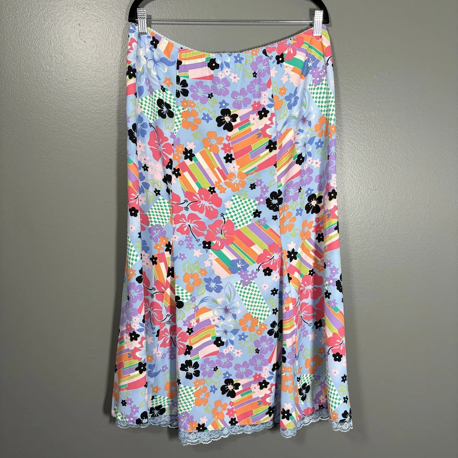 Sag Harbor Women's Vintage 90s Patchwork Floral Midi Skirt - Size 10/12 - Hippie - Image 7