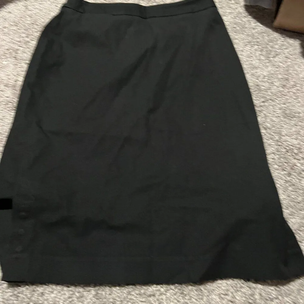 BCBG Maxarzia black skirt size 2 - Image 3