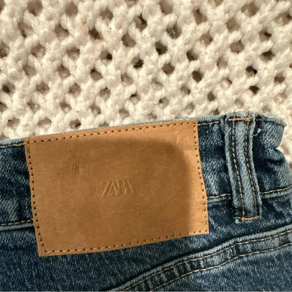 ZARA SHORT WOMENS NEW SIZE
6 BLUE - Image 6