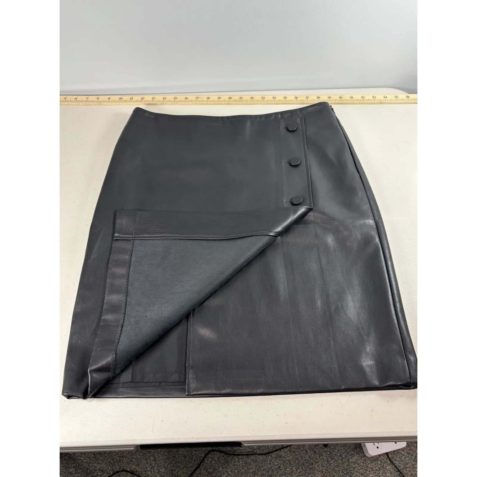 Ann Taylor Factory NWOT Faux Leather Skirt 14P Black Petite Buttons Asymmetrical - Image 6