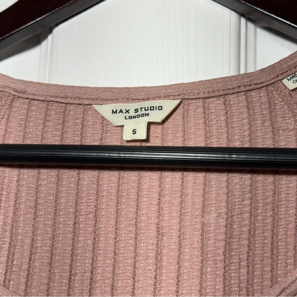 Max Studio • Shirt Top Blouse • Puff Sleeve • Scoop Neck • Small - Image 5