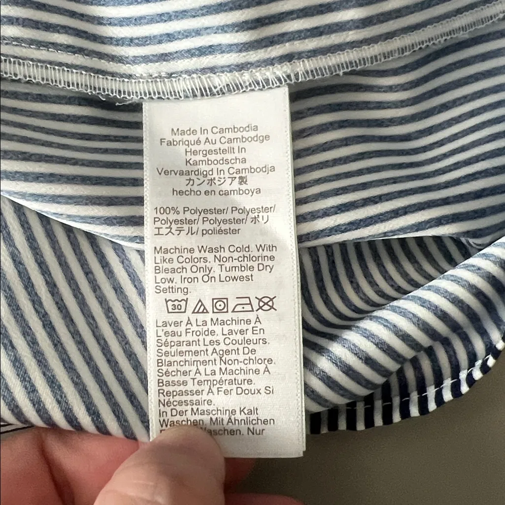 JCrew Factory Navy Pinstripe Sleeveless Blouse Size Medium - Image 6