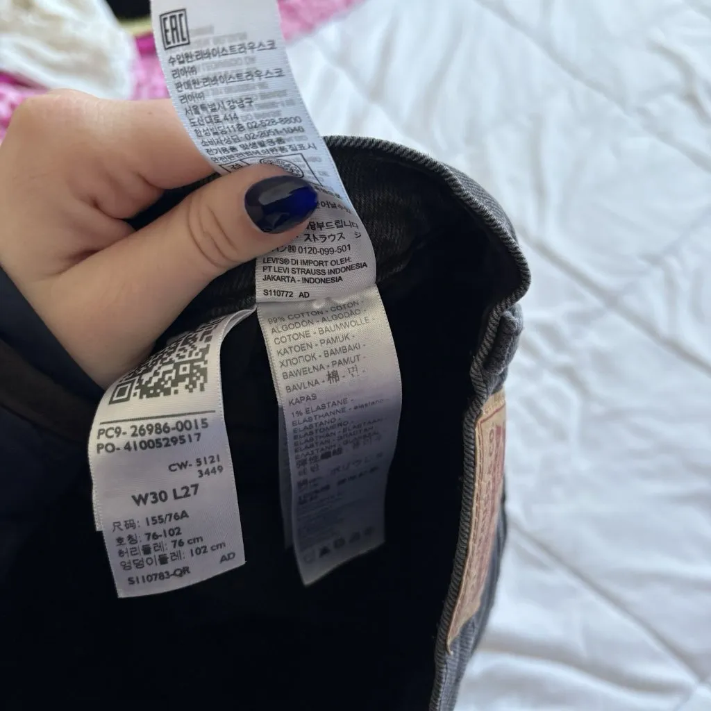 Levis Black Womens Size W30 L27 High Waisted Mom Jeans Gothic Grunge Vampire - Image 8