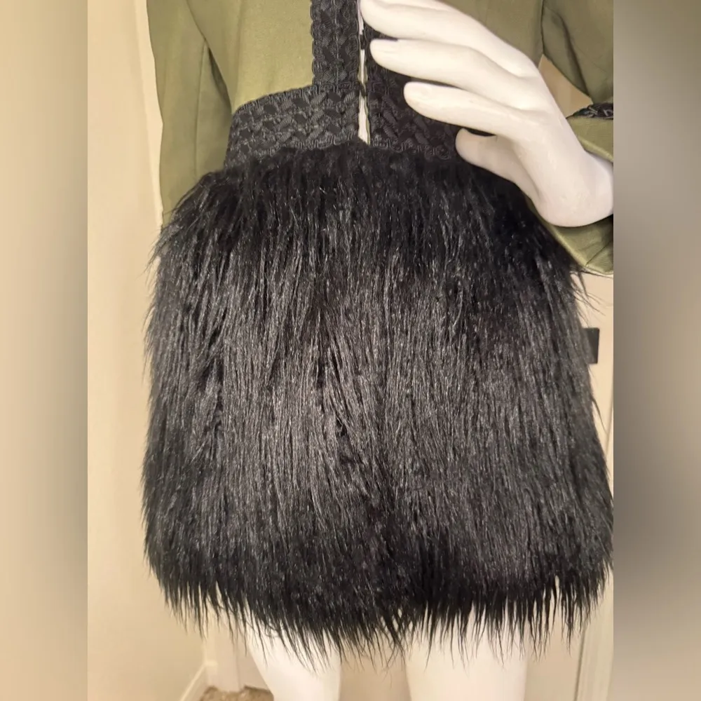 The Extreme collection military Green
Black fur jacket size 38 Unique. Green - Image 2