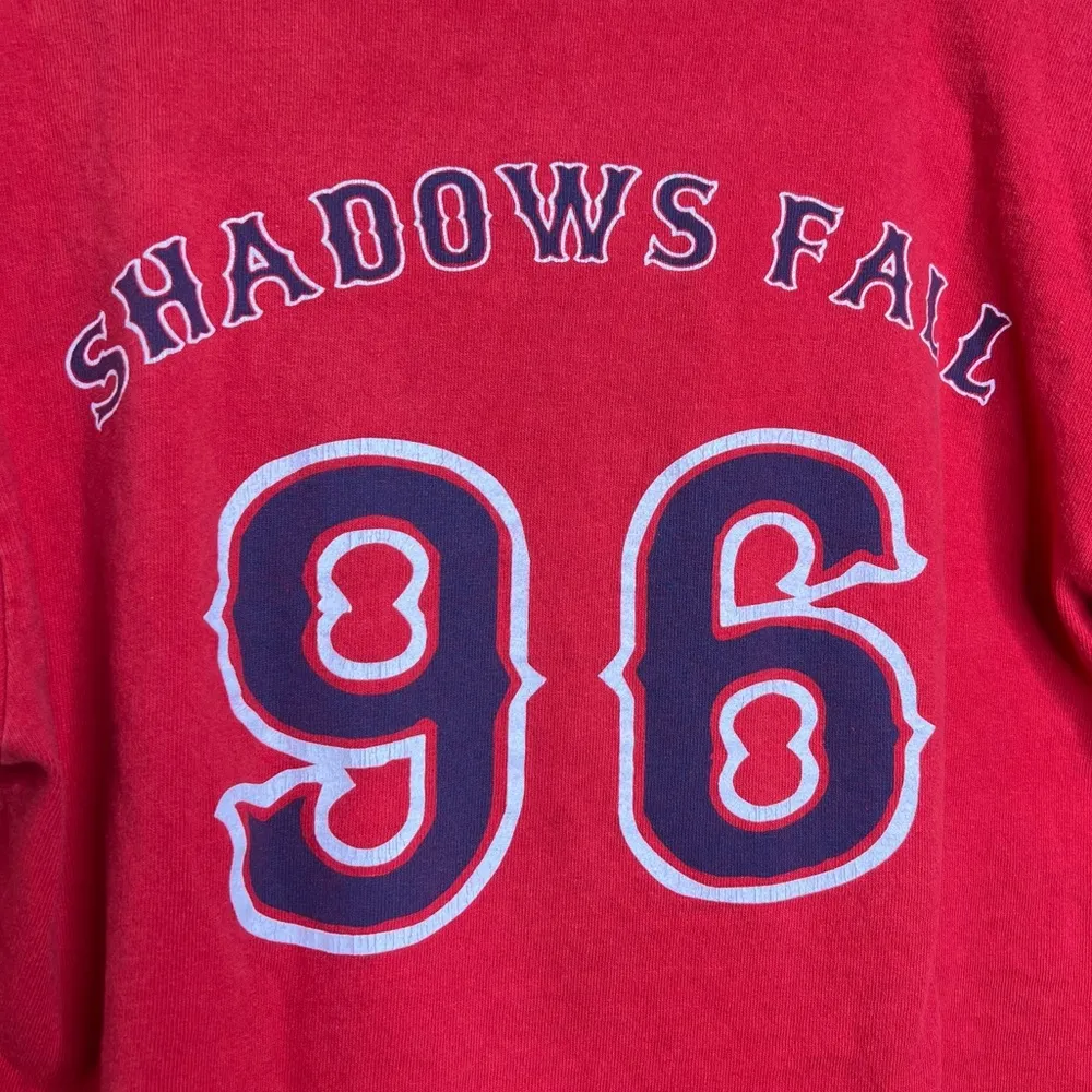 VTG Y2K Shadows Fall 96 Band T Shirt Fruit of the Loom Heavy Cotton Red Small - Image 4