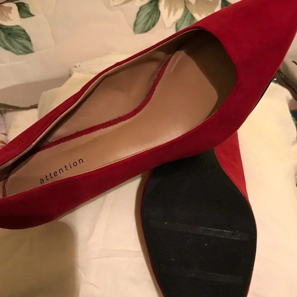 Attention Red Suede Pumps - Image 4