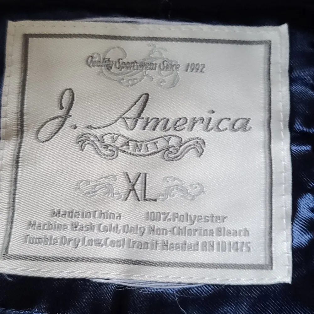 J America fuzzy ¼ zip size xl - Image 5