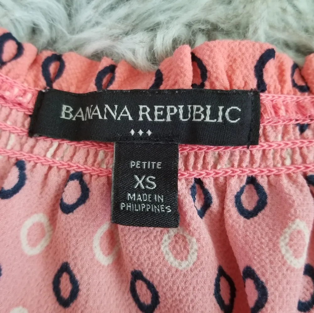 Banana Republic Off Shoulder Geometric Print Top - Image 3