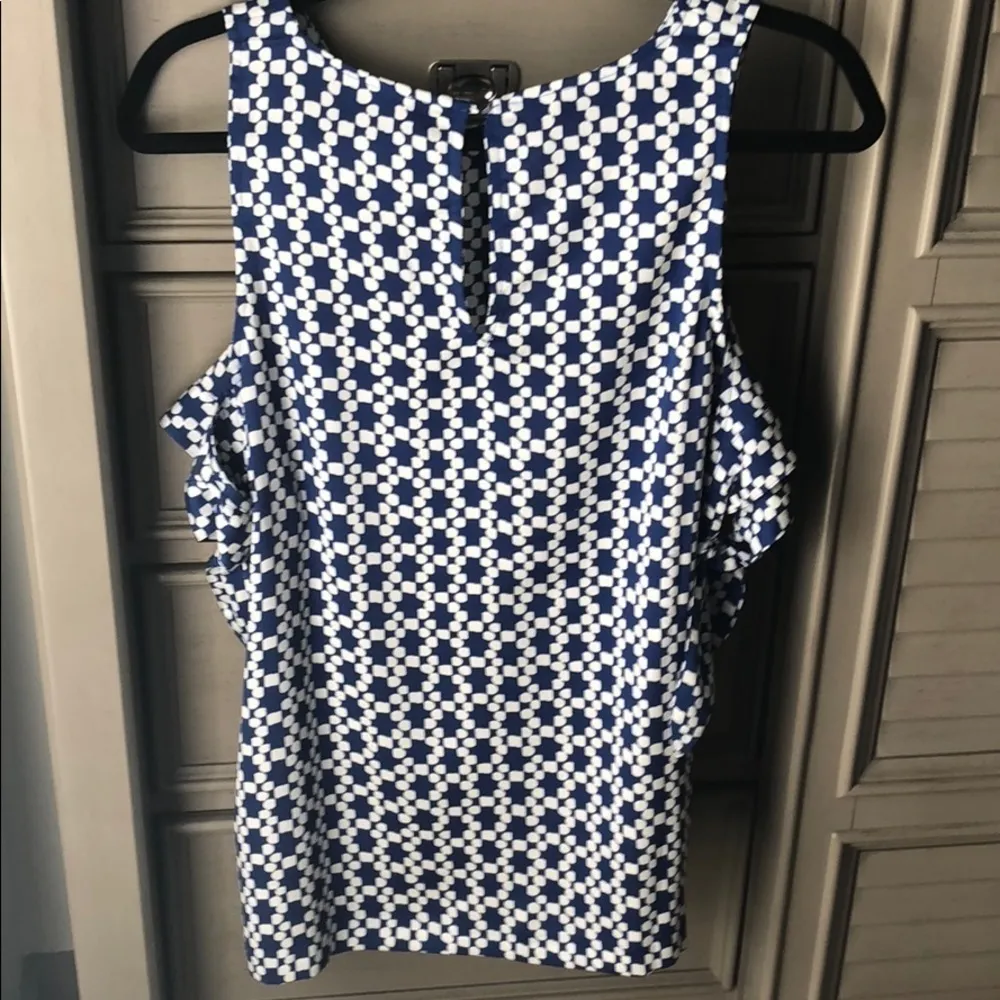 Super cute off the shoulder top Banana sz L - Image 3