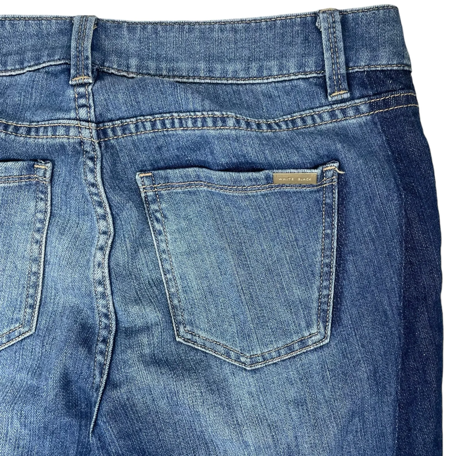 WHBM Tuxedo Mid Rise Straight Leg Crop Jeans Step Hem Med Wash Size 4 - Image 9