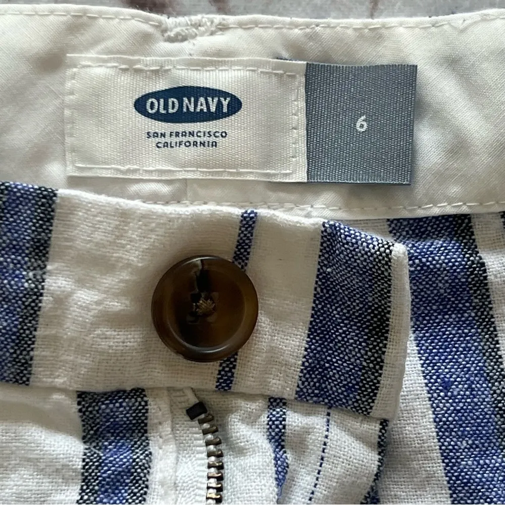 Old Navy Blue Striped Linen Rayon Chino Short Women's Size 6 s Preppy Beachwear - Image 2