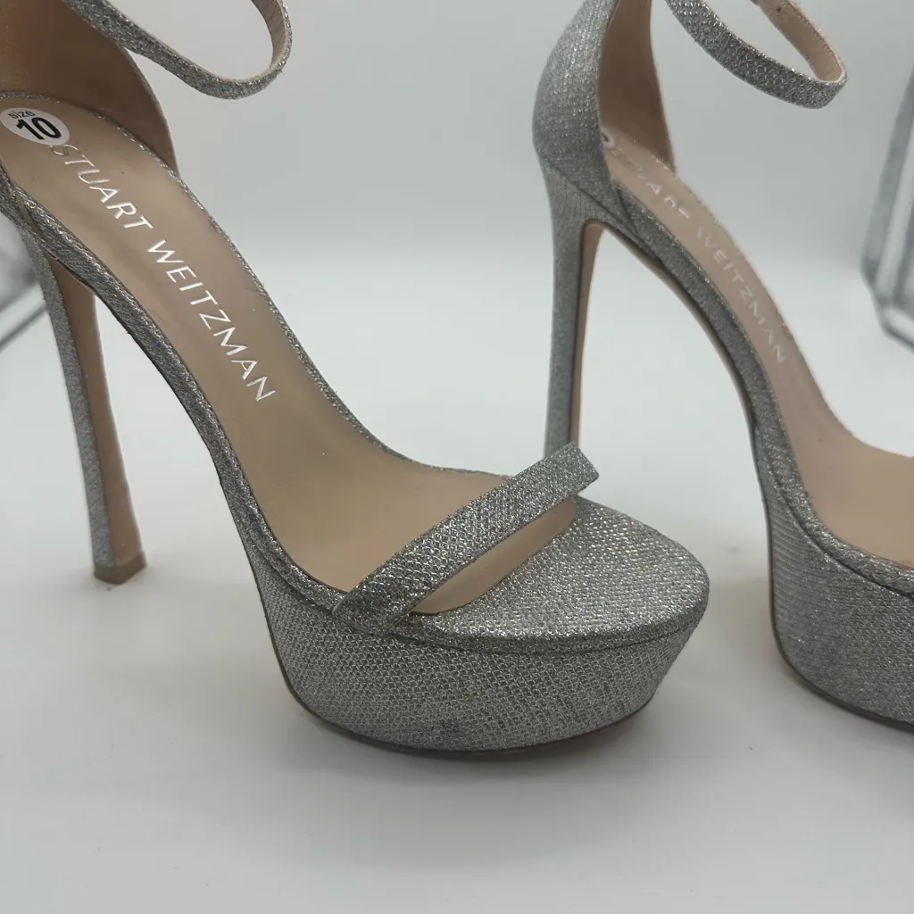 STUART WEITZMAN Tall Mettalic Heels. - Image 5