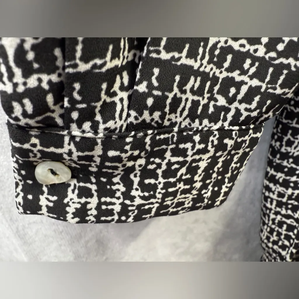 A pea in the pod  Black and White Blouse - Image 5