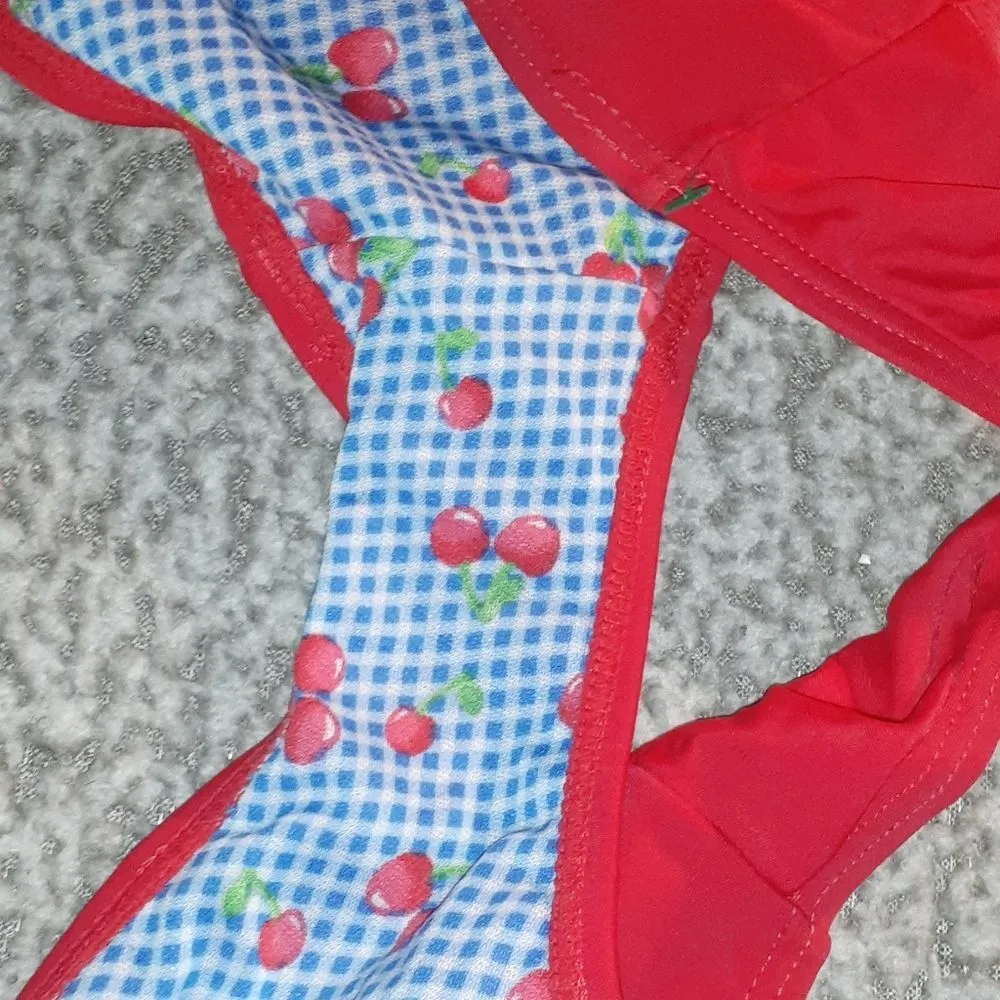 Red Camel  Bikini SIZE L - Image 3