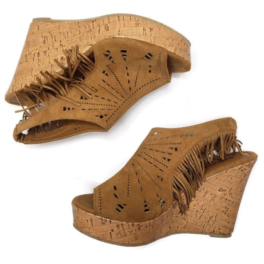 NWOT laser cut cork wedge sandal 10 - Image 6
